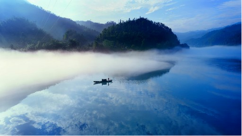 心靈之旅品牌系列湖光山色丹霞飛天山+中國銀都+東江湖2日游